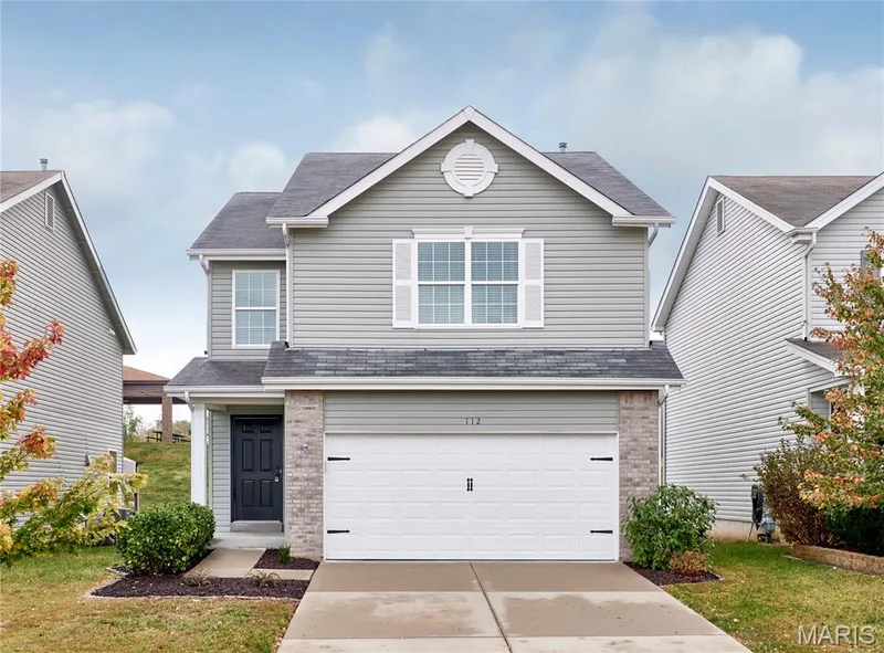 112 Champions Lane, Wentzville, MO β listing photo 1