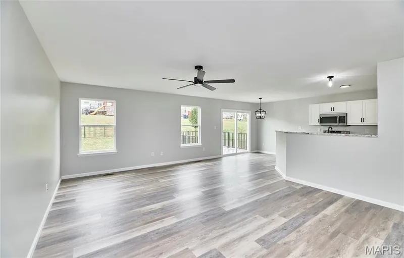 112 Champions Lane, Wentzville, MO 63385 — listing photo 5 of 44
