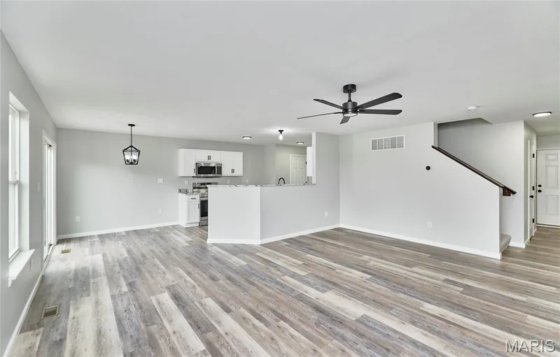 112 Champions Lane, Wentzville, MO 63385 — listing photo 6 of 44
