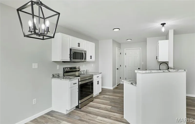 112 Champions Lane, Wentzville, MO 63385 — listing photo 10 of 44