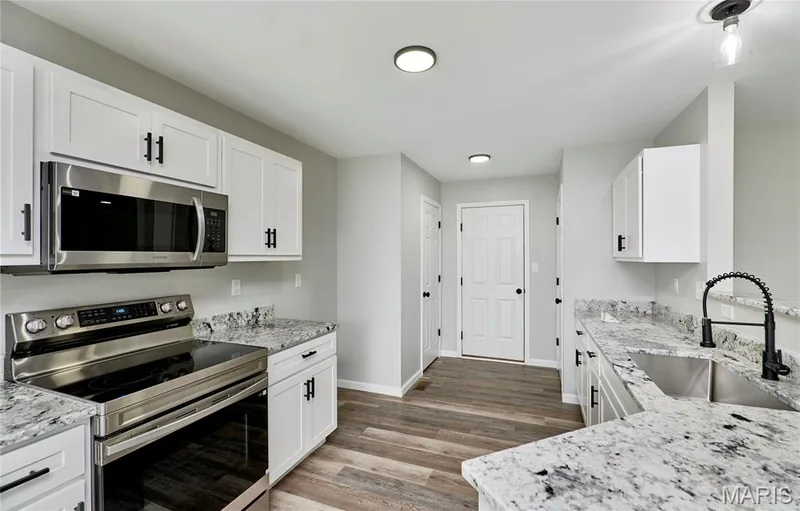 112 Champions Lane, Wentzville, MO 63385 — listing photo 12 of 44