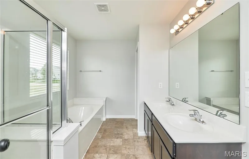 112 Champions Lane, Wentzville, MO 63385 — listing photo 30 of 44