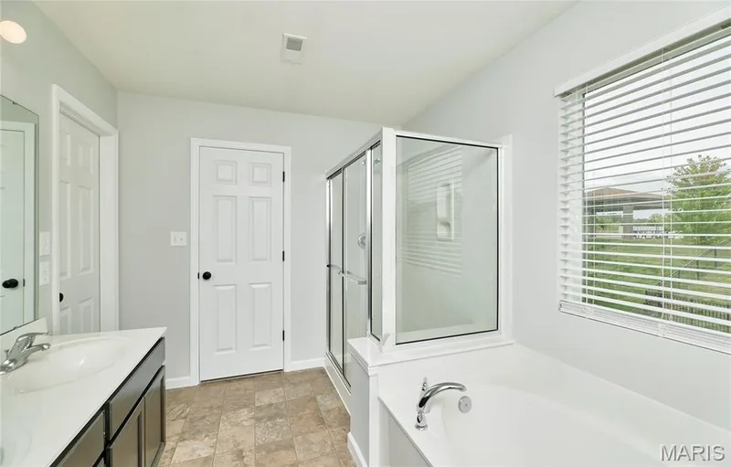 112 Champions Lane, Wentzville, MO 63385 — listing photo 33 of 44