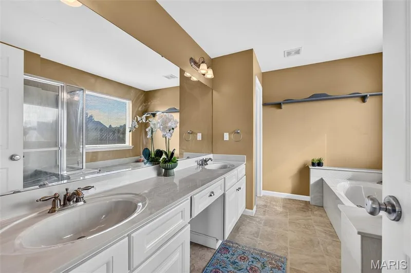 60 Country Field Court, Lake St. Louis, MO 63367 — listing photo 18 of 31
