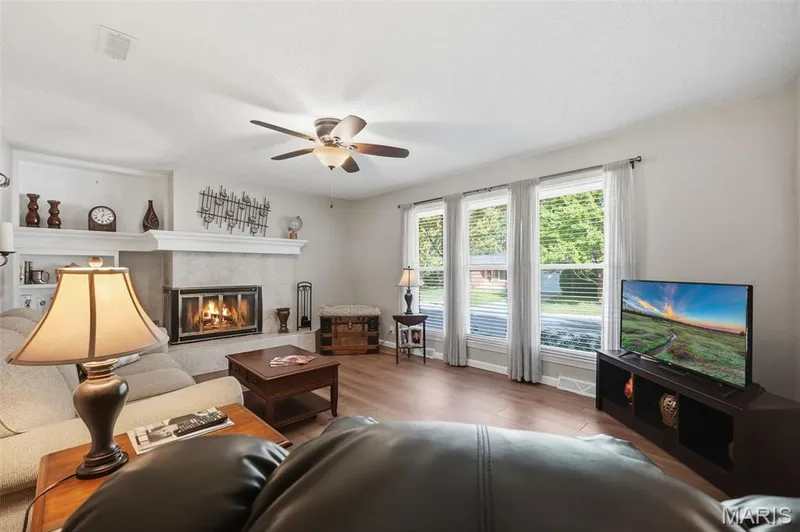 35 Connie Drive, St Charles, MO 63301 — listing photo 4 of 29