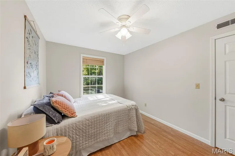 415 Montgomery Street, St Charles, MO 63301 — listing photo 16 of 24