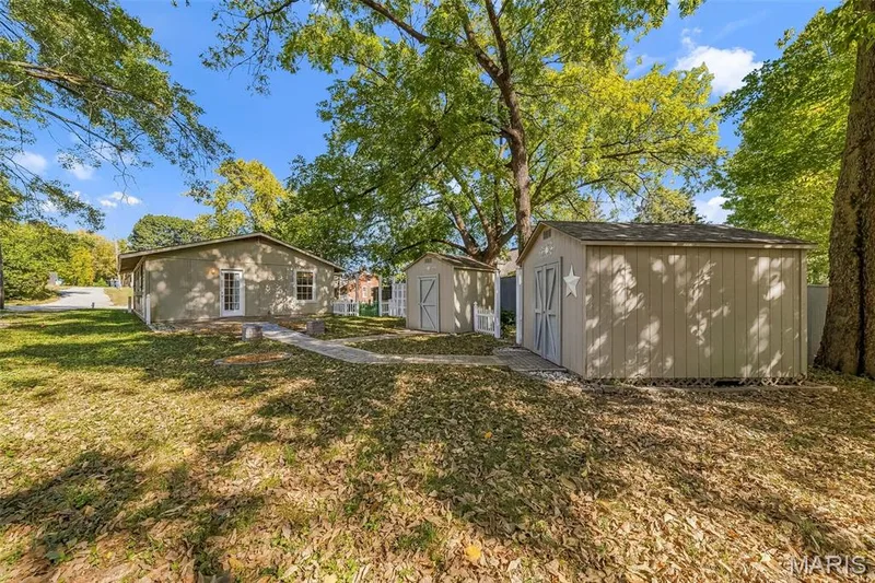 415 Montgomery Street, St Charles, MO 63301 — listing photo 21 of 24