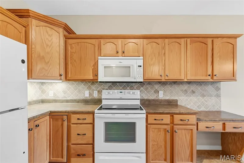 1507 S Old Highway 94 #204, St Charles, MO 63303 — listing photo 9 of 29