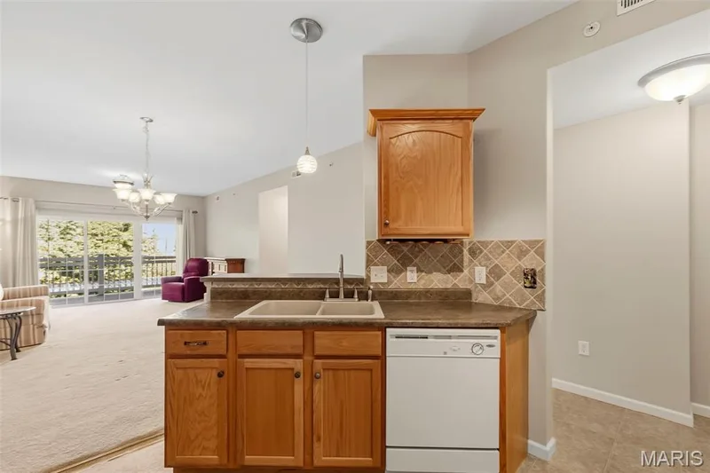 1507 S Old Highway 94 #204, St Charles, MO 63303 — listing photo 10 of 29
