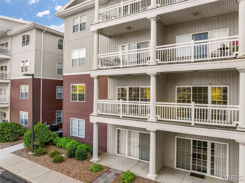 1507 S Old Highway 94 #204, St Charles, MO 63303 — listing photo 28 of 29
