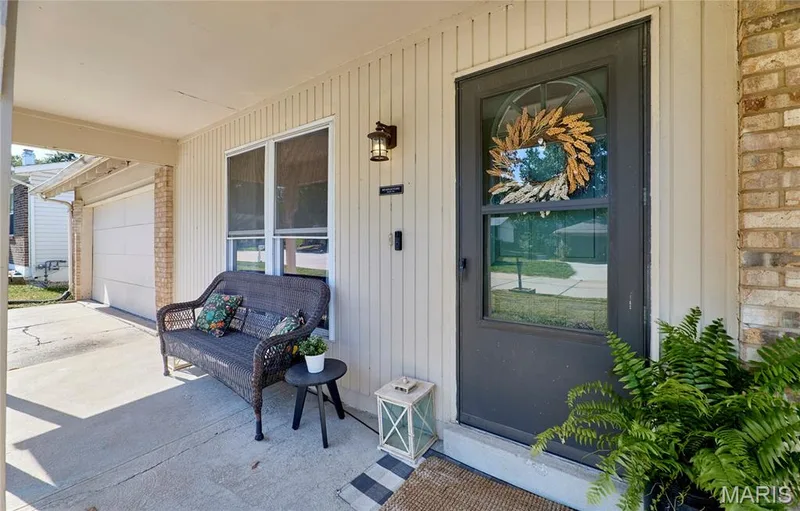 24 Lemon Tree Drive, St Peters, MO 63376 — listing photo 3 of 32