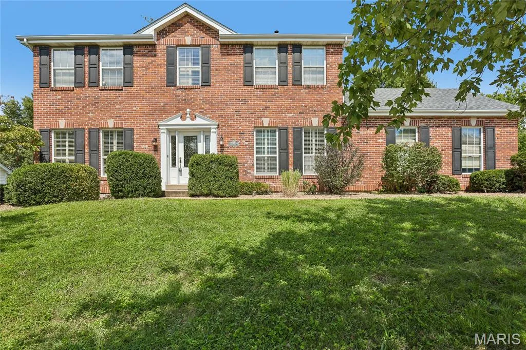 239 Lansbrooke Drive, Chesterfield, MO 63005 — listing photo 1 of 50