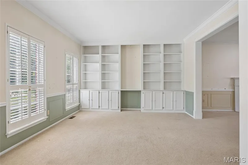 239 Lansbrooke Drive, Chesterfield, MO 63005 — listing photo 8 of 50