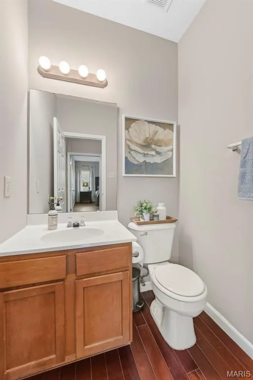 Main floor half bath — 106 Crimson Oaks Court, Lake St. Louis, MO 63367