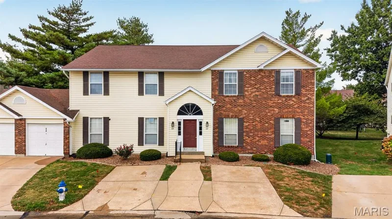 521 Starwood Drive #4, St Peters, MO β listing photo 1