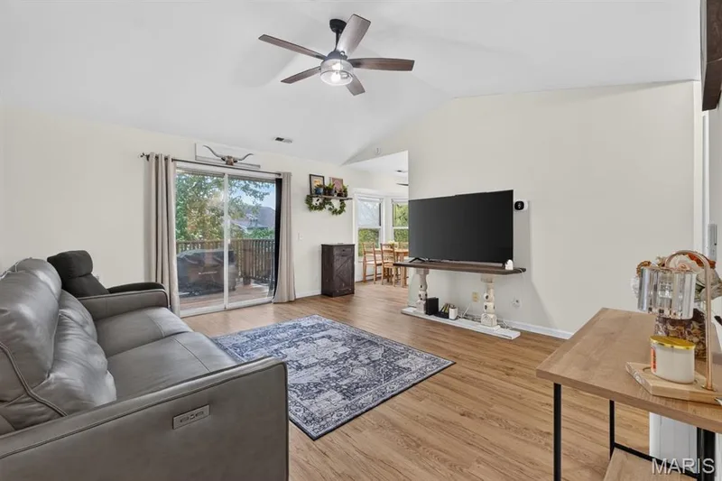 521 Starwood Drive #4, St Peters, MO 63376 — listing photo 3 of 19