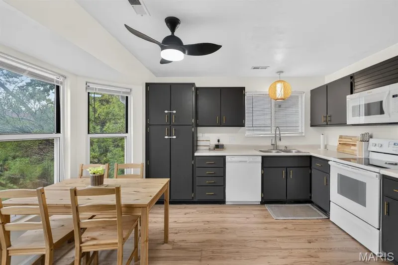 521 Starwood Drive #4, St Peters, MO 63376 — listing photo 6 of 19