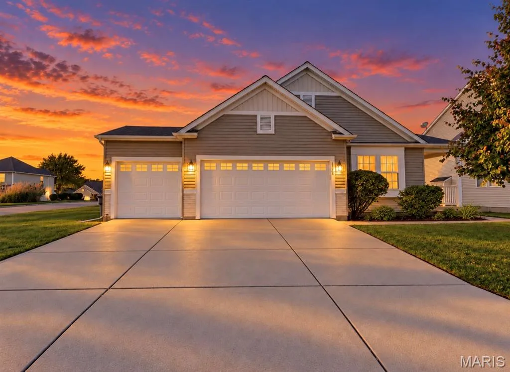 *Digitally Enhanced Virtual Sunset — 3121 Grace Hill Drive, Lake St. Louis, MO 63367