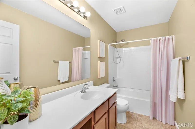 3121 Grace Hill Drive, Lake St. Louis, MO 63367 — listing photo 27 of 37