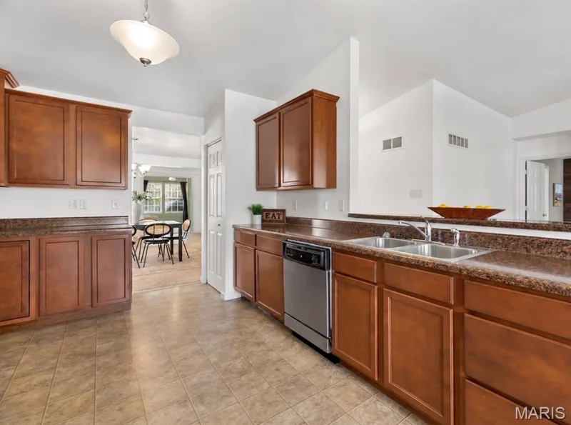 3121 Grace Hill Drive, Lake St. Louis, MO 63367 — listing photo 12 of 37