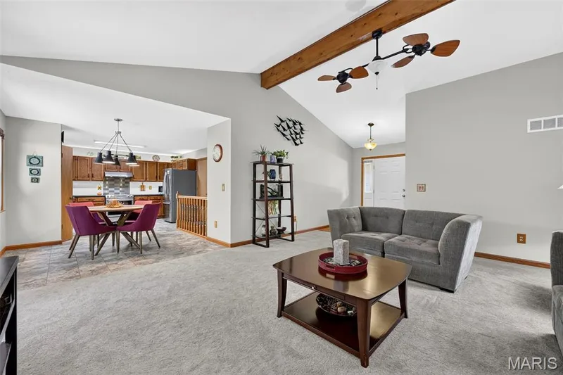 120 Oak Valley Drive, St Peters, MO 63376 — listing photo 7 of 35