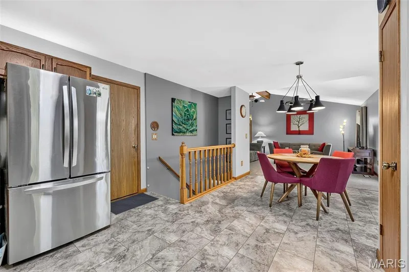 120 Oak Valley Drive, St Peters, MO 63376 — listing photo 13 of 35