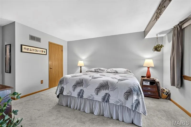 120 Oak Valley Drive, St Peters, MO 63376 — listing photo 16 of 35