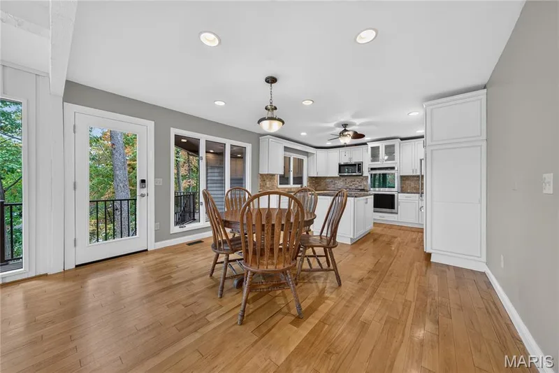 Breakfast room — 2 Lakeview Court, Lake St. Louis, MO 63367
