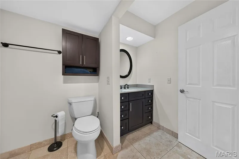 LL Bathroom — 2 Lakeview Court, Lake St. Louis, MO 63367