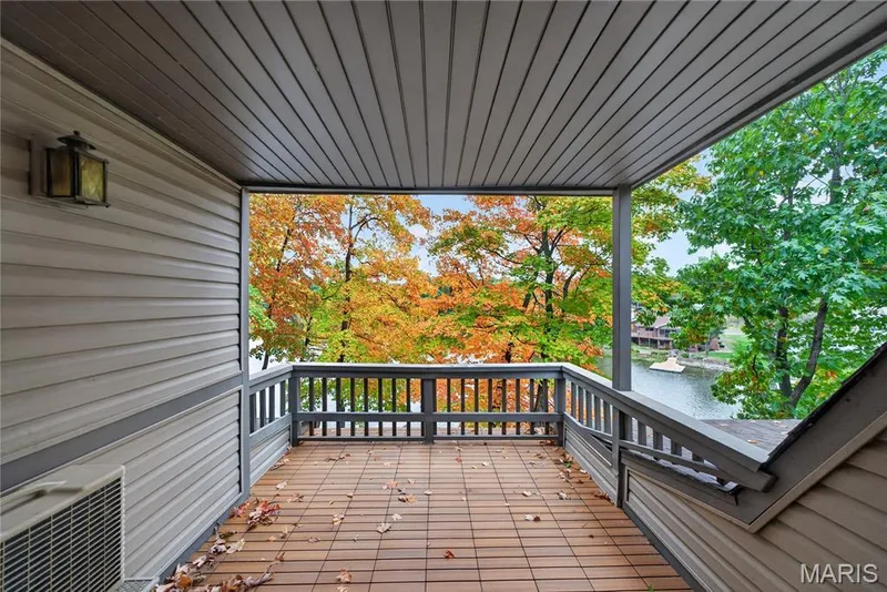 Upper level deck — 2 Lakeview Court, Lake St. Louis, MO 63367
