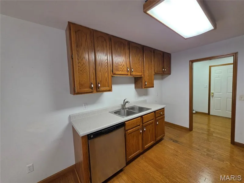 189 Southern Oaks Drive, St Charles, MO 63303 — listing photo 7 of 33