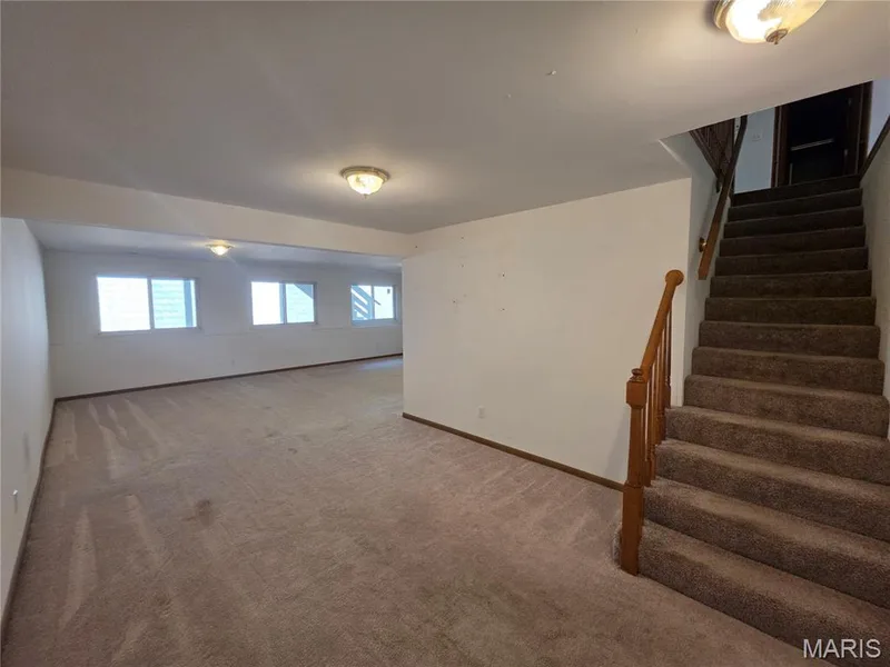 189 Southern Oaks Drive, St Charles, MO 63303 — listing photo 19 of 33