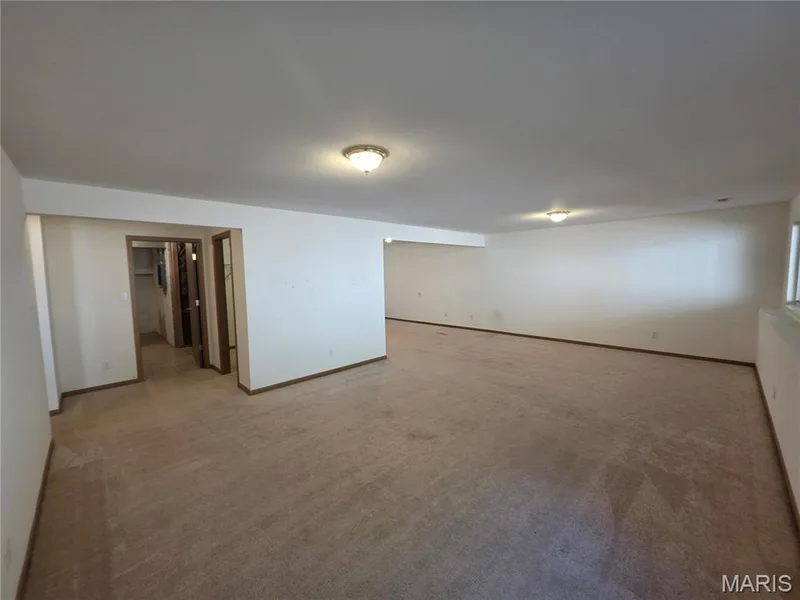 189 Southern Oaks Drive, St Charles, MO 63303 — listing photo 21 of 33