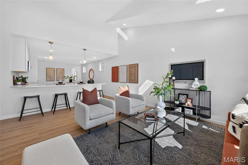 Open concept floor plan! — 4018 Barretts Creek Drive, St Charles, MO 63301