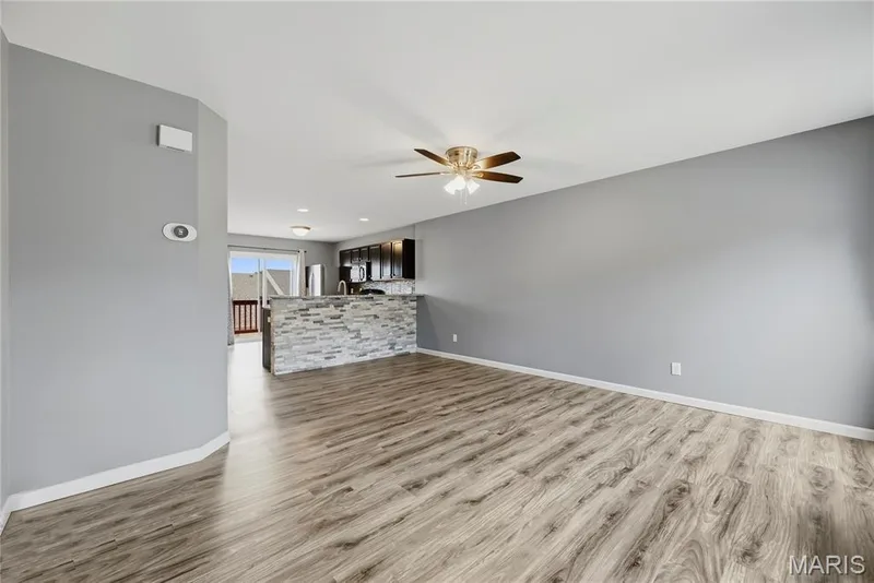 305 Willott Square Drive, St Peters, MO 63376 — listing photo 8 of 60