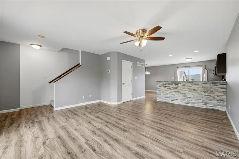 305 Willott Square Drive, St Peters, MO 63376 — listing photo 9 of 60