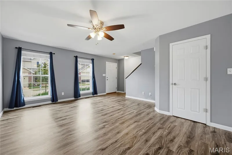 305 Willott Square Drive, St Peters, MO 63376 — listing photo 10 of 60