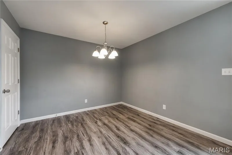 305 Willott Square Drive, St Peters, MO 63376 — listing photo 18 of 60