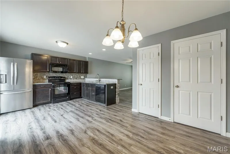 305 Willott Square Drive, St Peters, MO 63376 — listing photo 20 of 60
