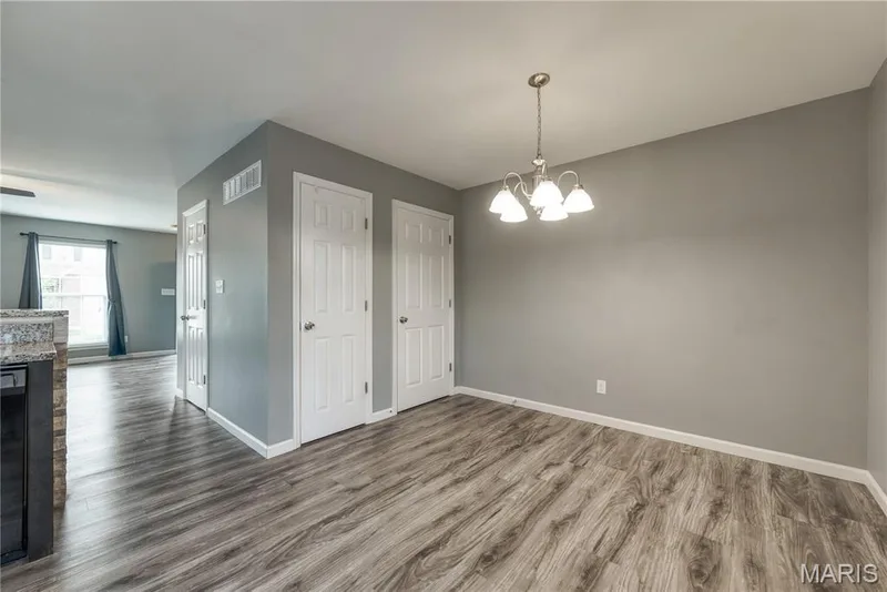 305 Willott Square Drive, St Peters, MO 63376 — listing photo 21 of 60