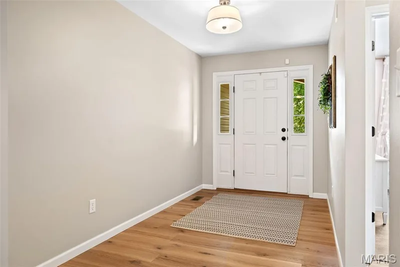 111 Wyndcrest Court, Lake St. Louis, MO 63367 — listing photo 4 of 39