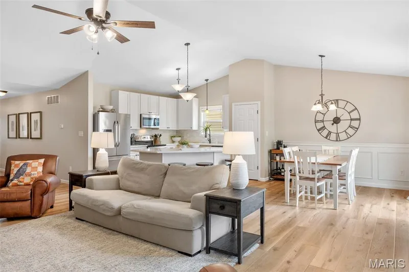 111 Wyndcrest Court, Lake St. Louis, MO 63367 — listing photo 8 of 39