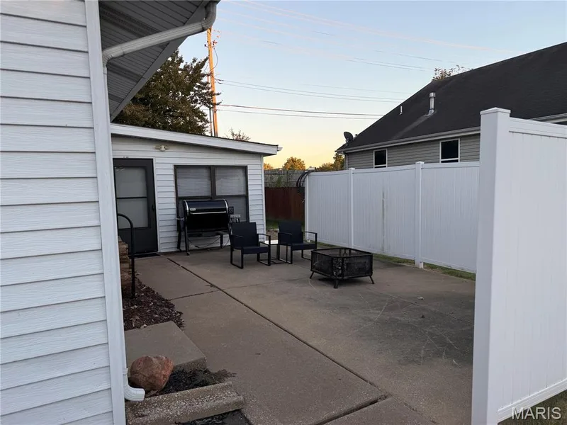 2 Country Farm Boulevard, St Peters, MO 63376 — listing photo 25 of 28