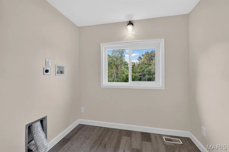27 Lillian Drive, St Charles, MO 63304 — listing photo 22 of 49