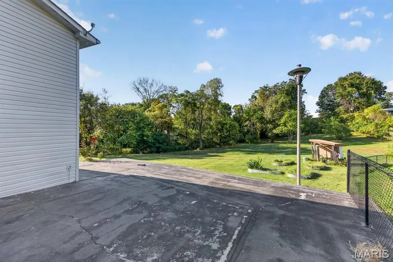 27 Lillian Drive, St Charles, MO 63304 — listing photo 33 of 49