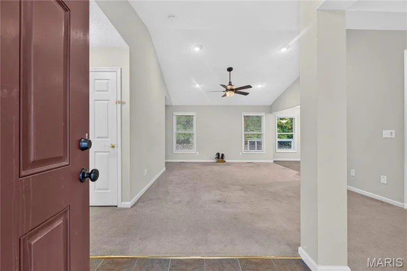 410 English Manor Drive, Wentzville, MO 63385 — listing photo 6 of 44