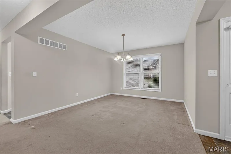 410 English Manor Drive, Wentzville, MO 63385 — listing photo 10 of 44