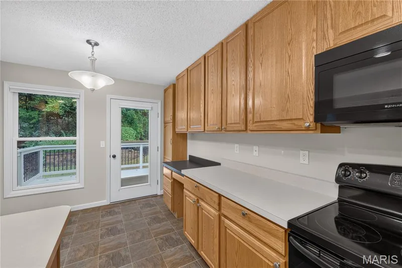 410 English Manor Drive, Wentzville, MO 63385 — listing photo 18 of 44