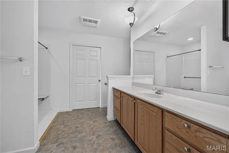 410 English Manor Drive, Wentzville, MO 63385 — listing photo 24 of 44