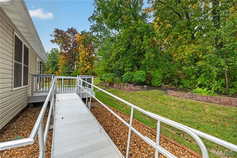 410 English Manor Drive, Wentzville, MO 63385 — listing photo 39 of 44